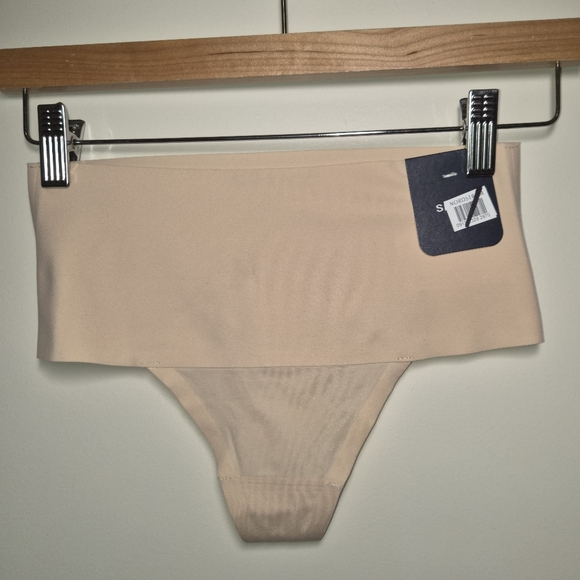SKIMS Other - Spanx Shapewear Thong Small